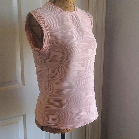 END OF SUMMER SALE! Textured TShirt - Picture 2 of 3